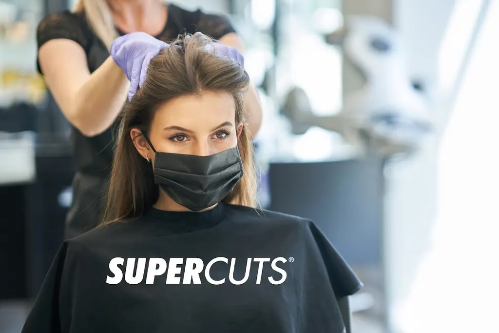SUPERCUTS — Hair salon in Akron